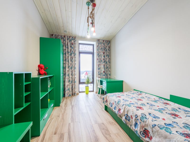 pexels-max-vakhtbovycn-7587803